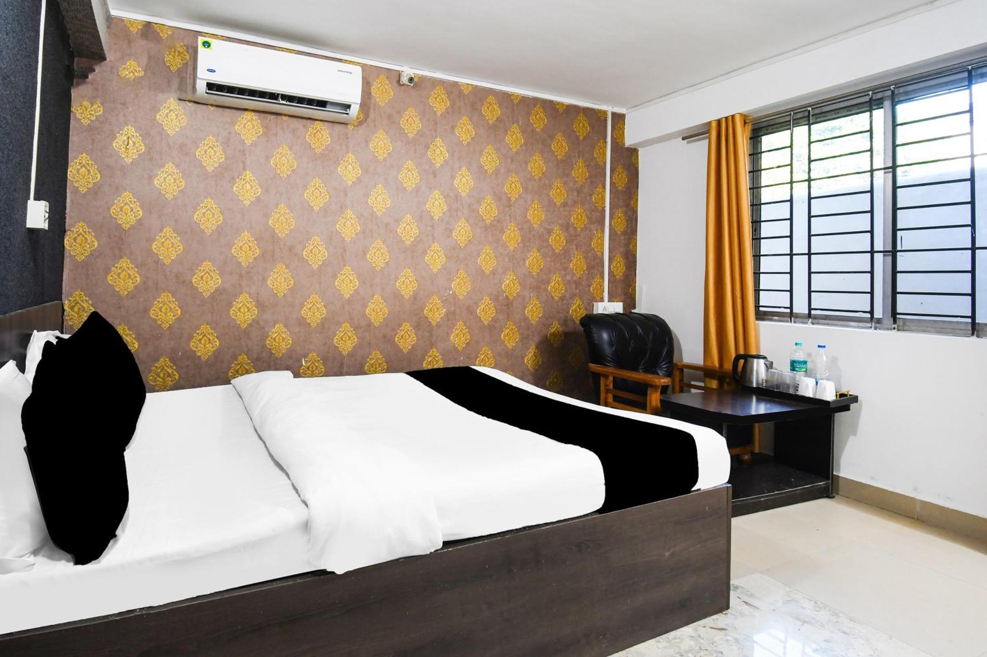 Super Hotel O Champasari Siliguri Formerly Four Fox Suits Panchanai Dış mekan fotoğraf