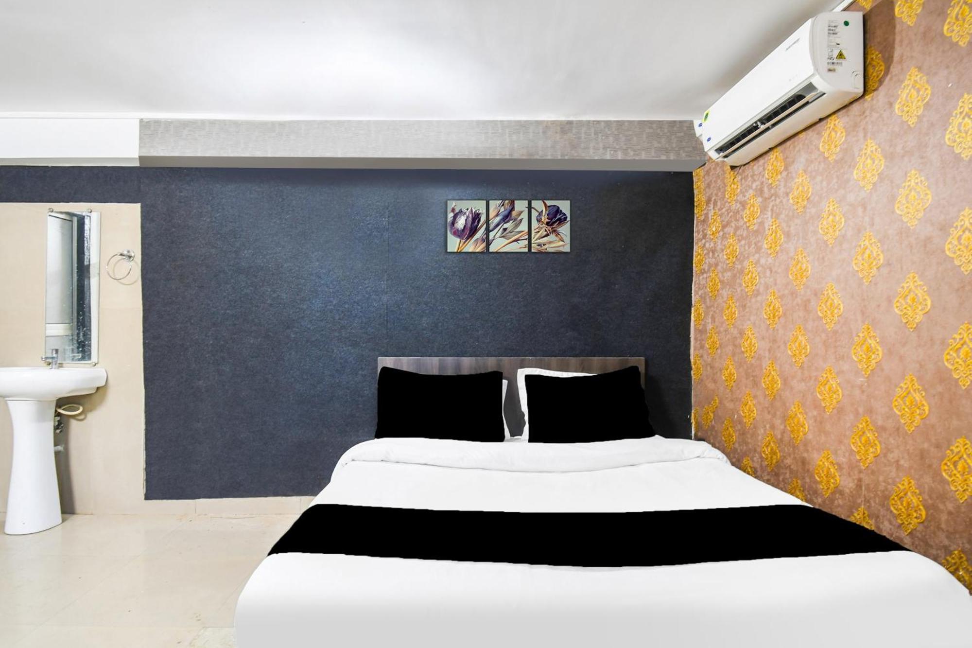 Super Hotel O Champasari Siliguri Formerly Four Fox Suits Panchanai Dış mekan fotoğraf