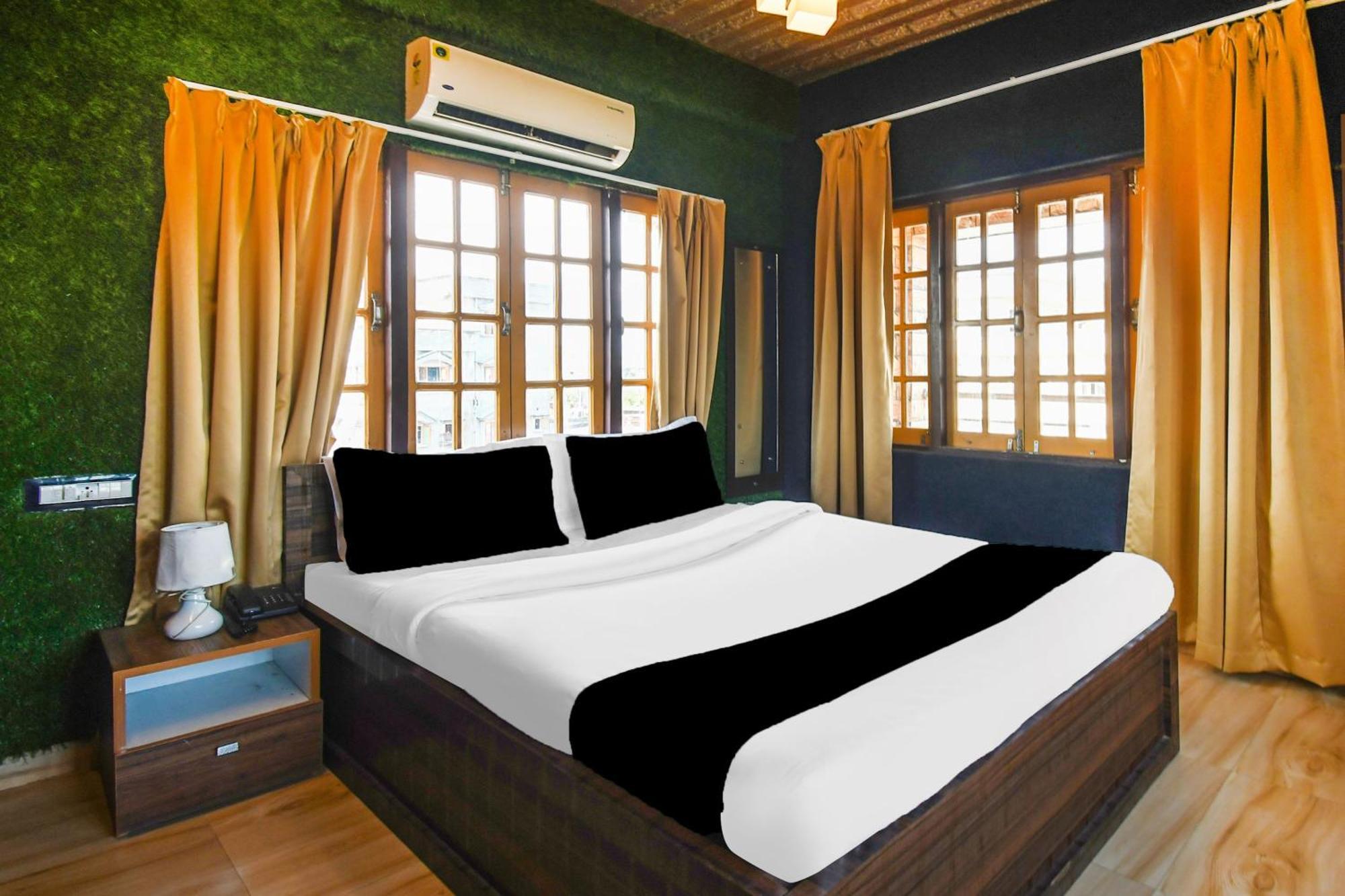 Super Hotel O Champasari Siliguri Formerly Four Fox Suits Panchanai Dış mekan fotoğraf