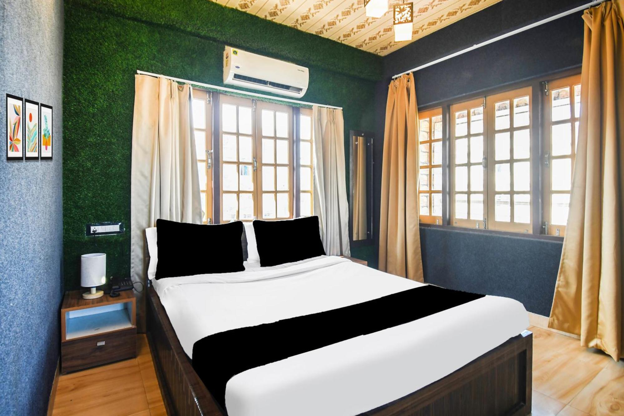 Super Hotel O Champasari Siliguri Formerly Four Fox Suits Panchanai Dış mekan fotoğraf