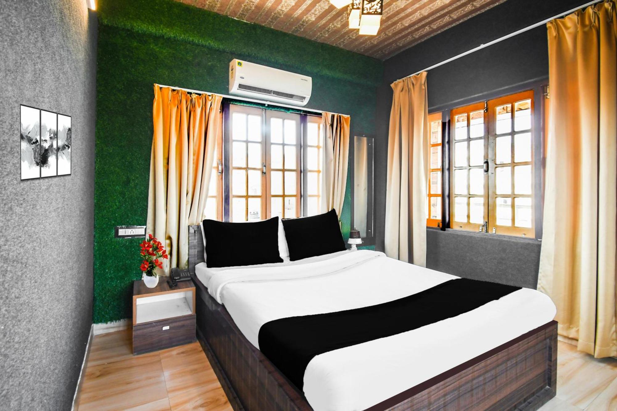 Super Hotel O Champasari Siliguri Formerly Four Fox Suits Panchanai Dış mekan fotoğraf