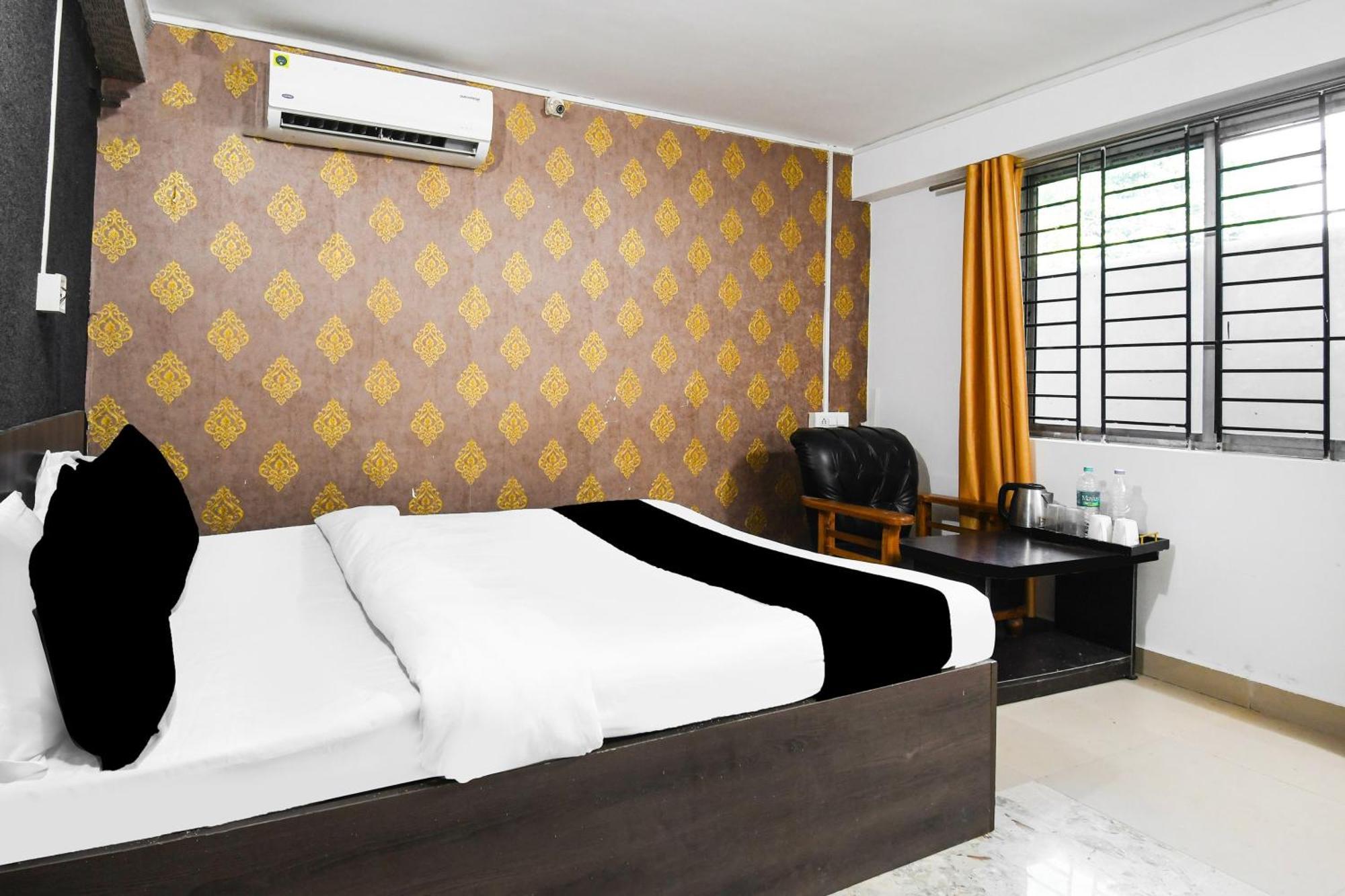 Super Hotel O Champasari Siliguri Formerly Four Fox Suits Panchanai Dış mekan fotoğraf