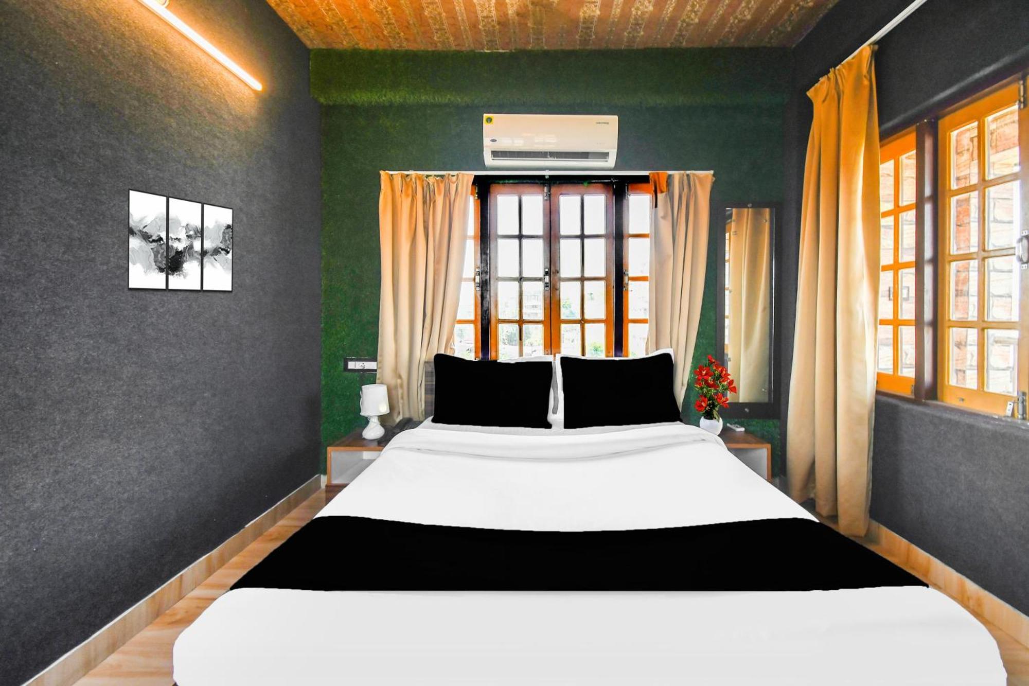 Super Hotel O Champasari Siliguri Formerly Four Fox Suits Panchanai Dış mekan fotoğraf