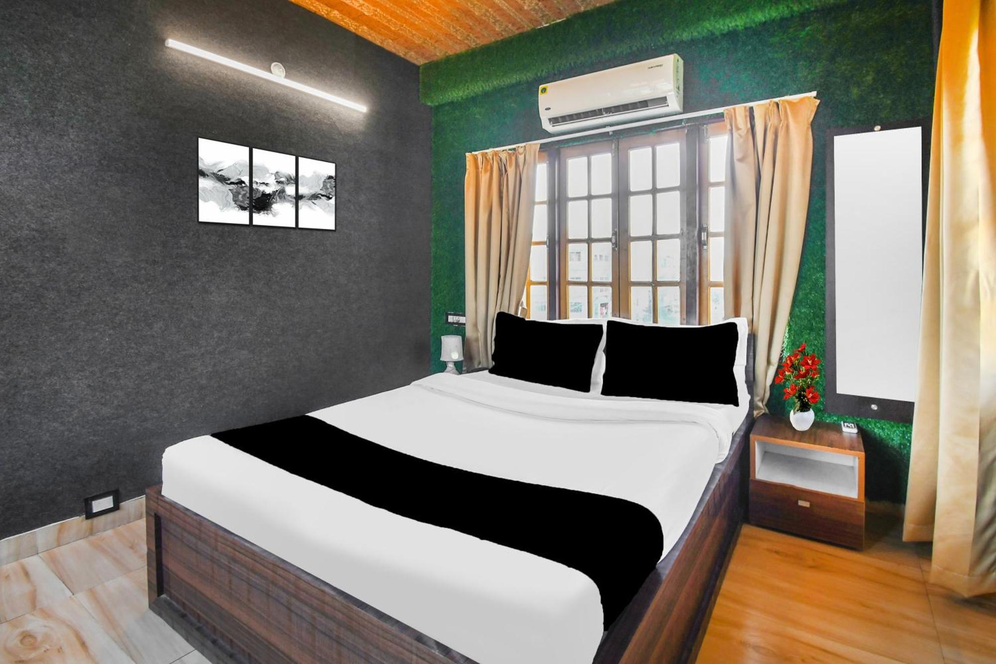 Super Hotel O Champasari Siliguri Formerly Four Fox Suits Panchanai Dış mekan fotoğraf