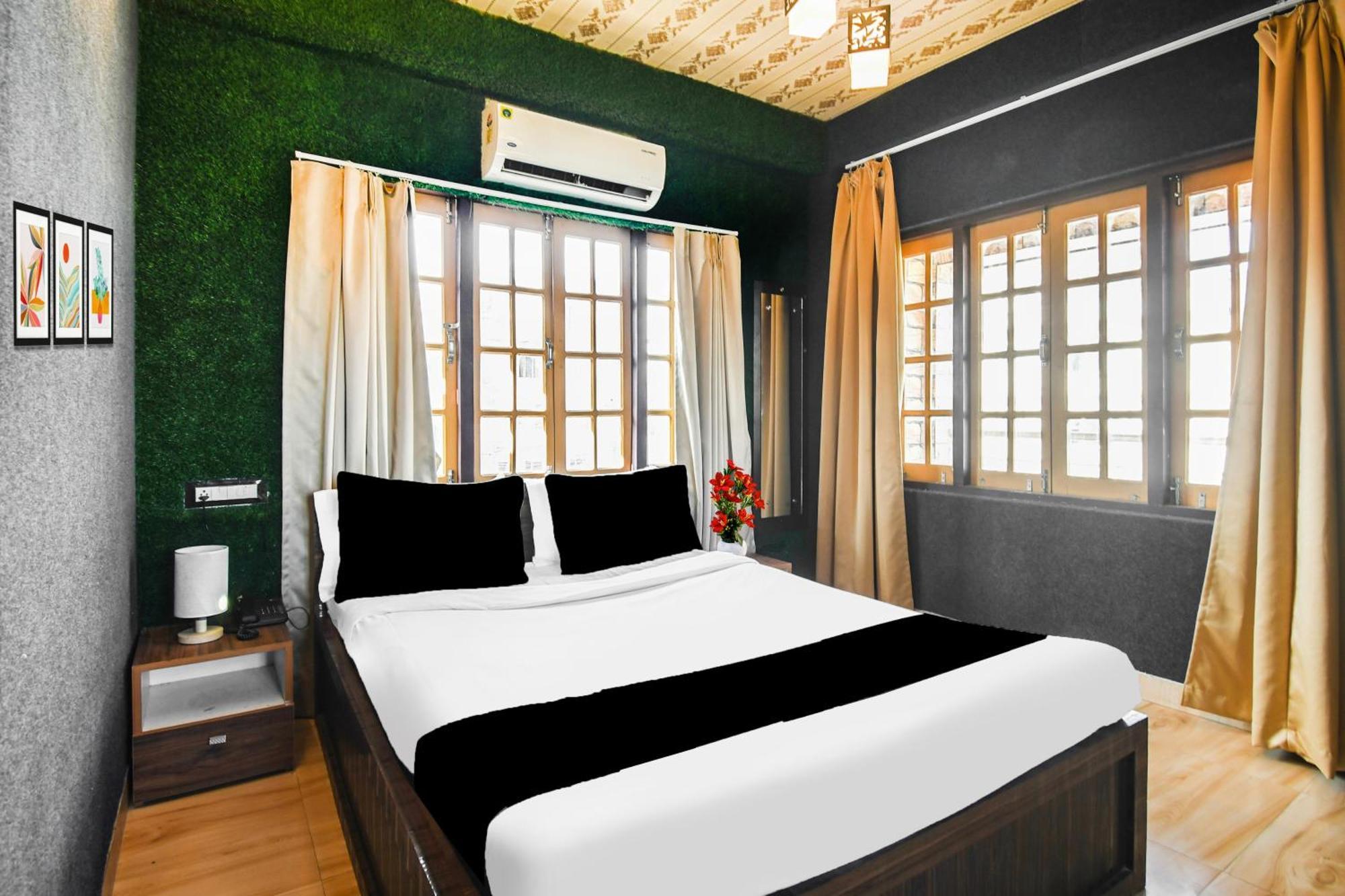 Super Hotel O Champasari Siliguri Formerly Four Fox Suits Panchanai Dış mekan fotoğraf